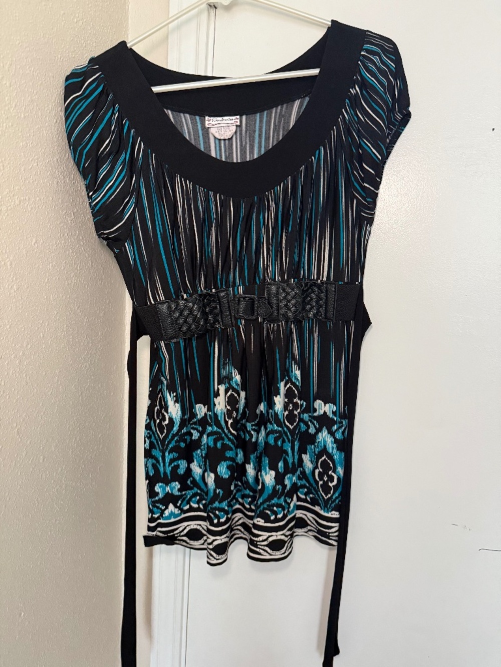 Soulmates Black Blue Abstract Print Empire Waist Top – Size Medium